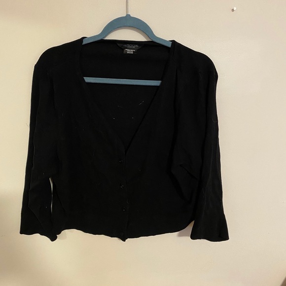 ADDITION ELLE CROPPED BUTTON UP - Picture 2 of 2